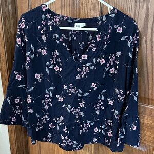 GAP Women's Dark Blue Floral Blouse